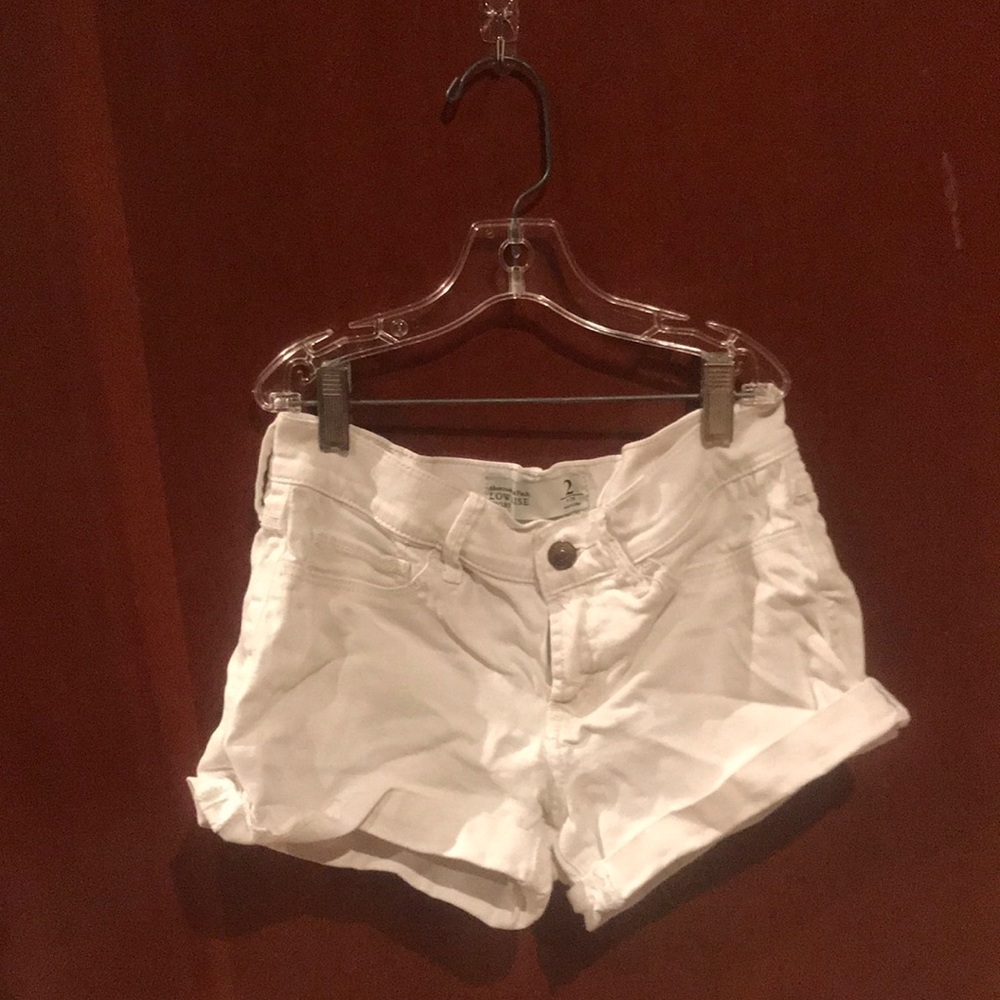 White Abercrombie and Fitch low rise shorts